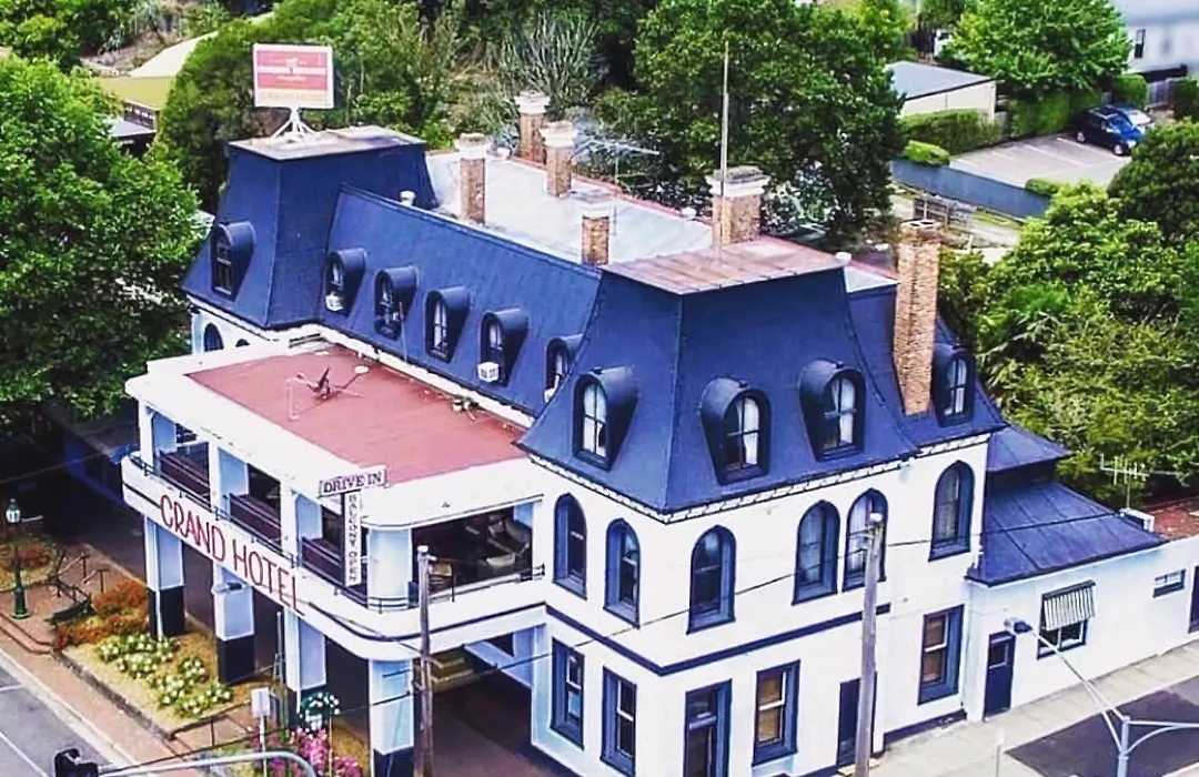 Grand Hotel Healesville-1