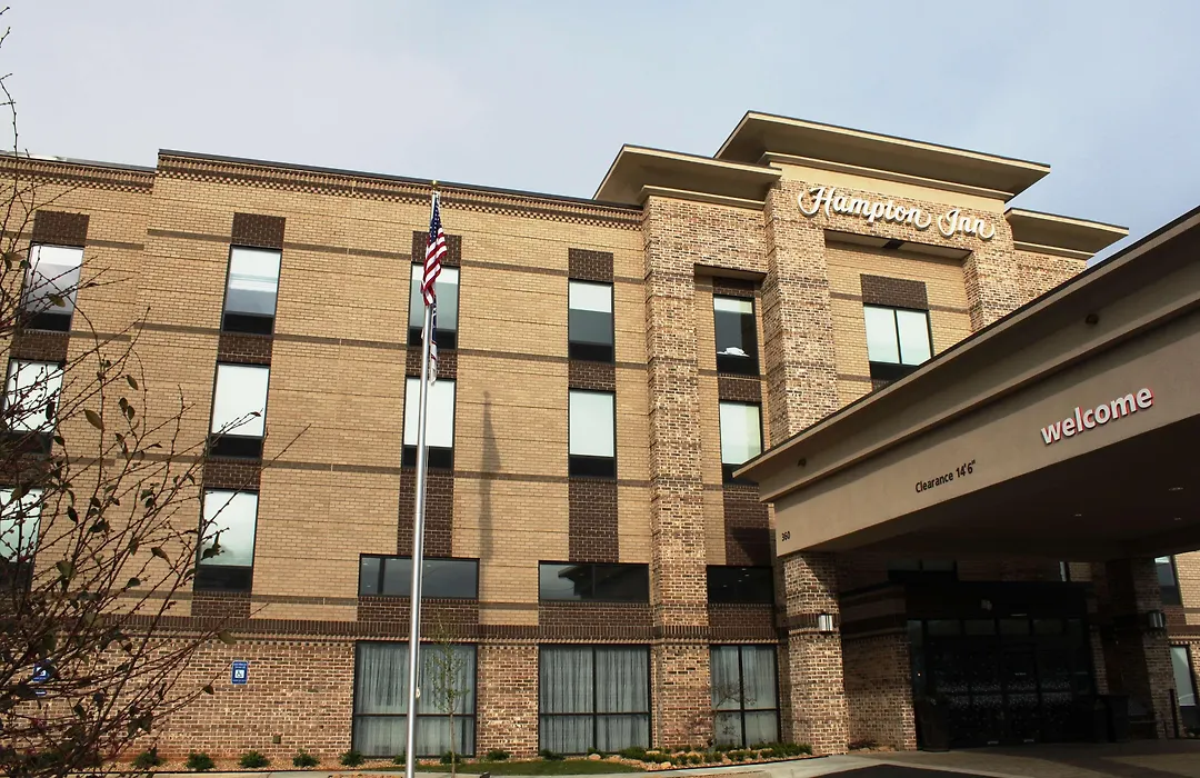 Hampton Inn Forsyth-1