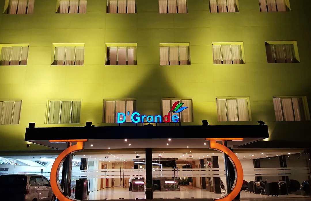 D'Grande Hotel Batam-1