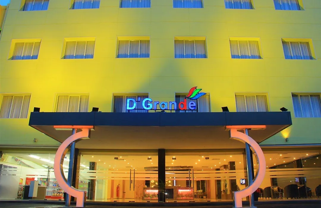D'Grande Hotel Batam-1
