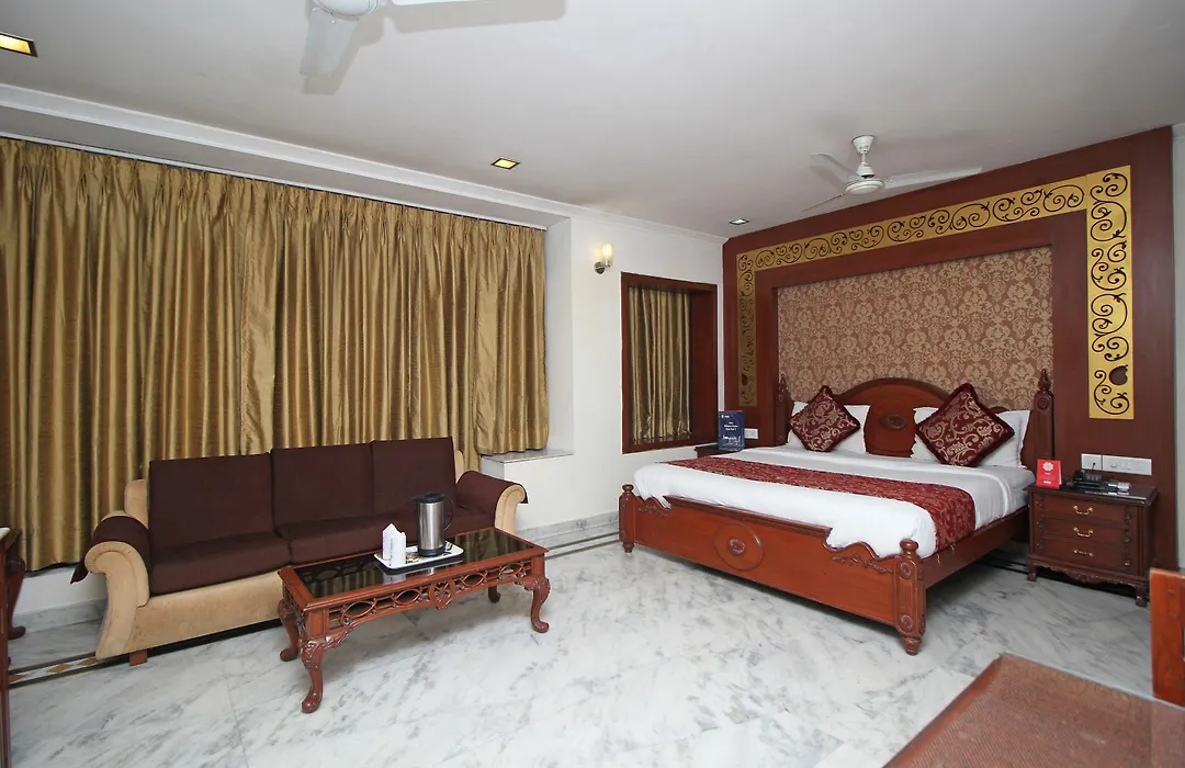 Oyo 5915 Hotel Swagath-1