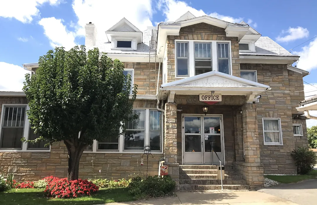 Colonial Hotel-Motel-1