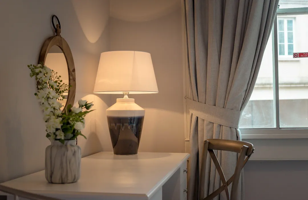 Anabelle'S Guest House-1