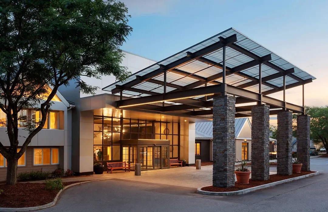 Delta Hotels By Marriott Burlington-1