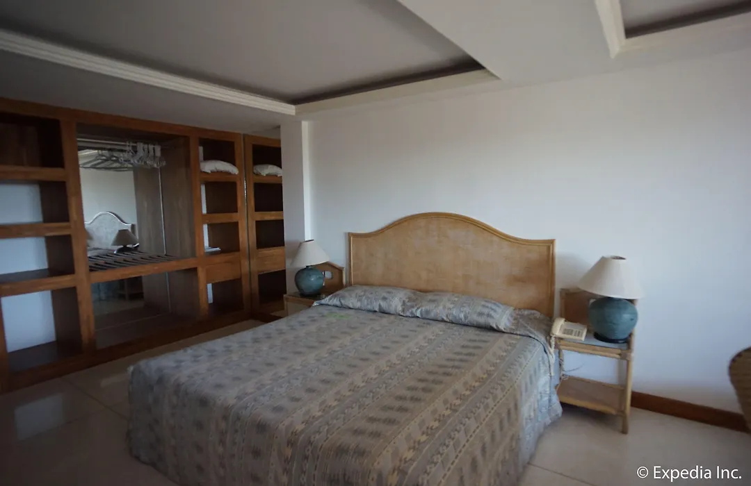 Bougainvillea Terrace House-1