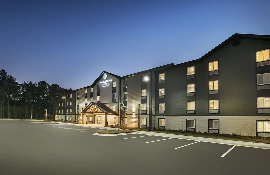 Woodspring Suites Savannah Pooler-1