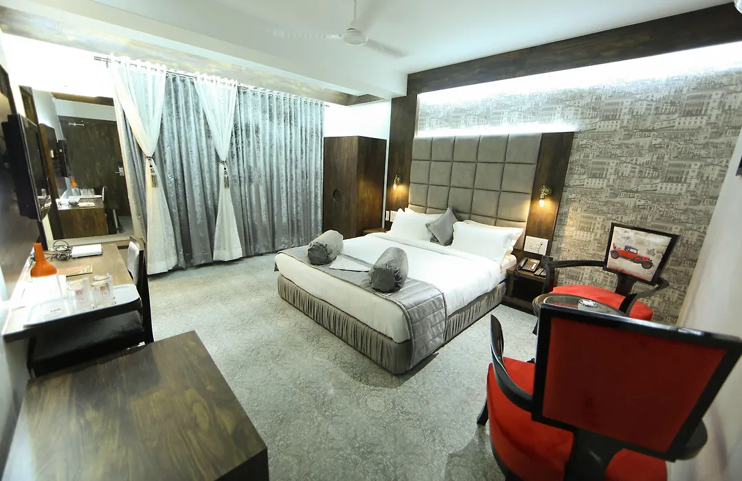 Hotel President-1