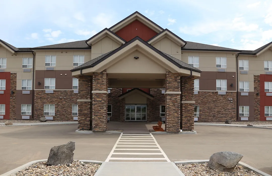 Prairie Moon Inn & Suites Unity-1