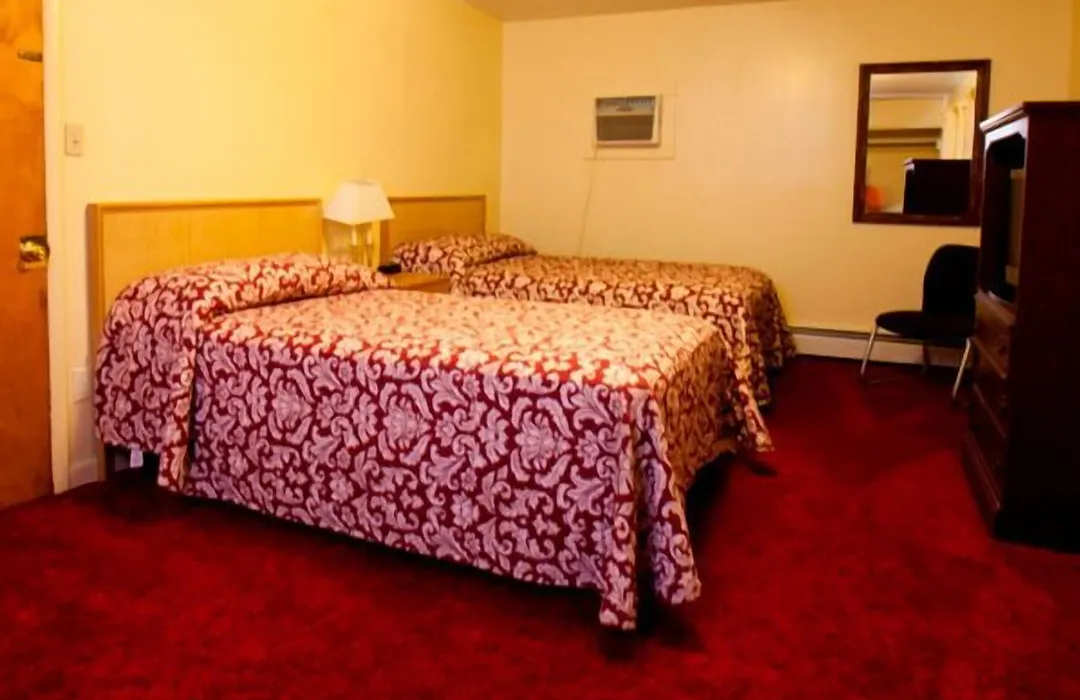 Charlie'S Motel-1