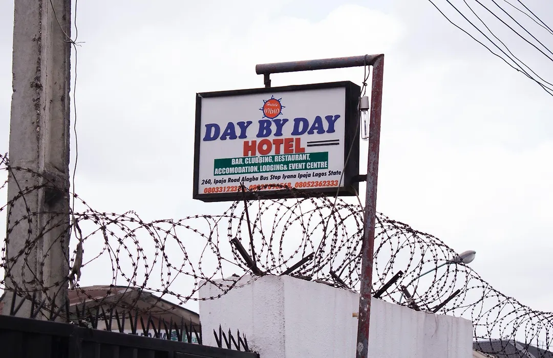 Day By Day Hotel-1