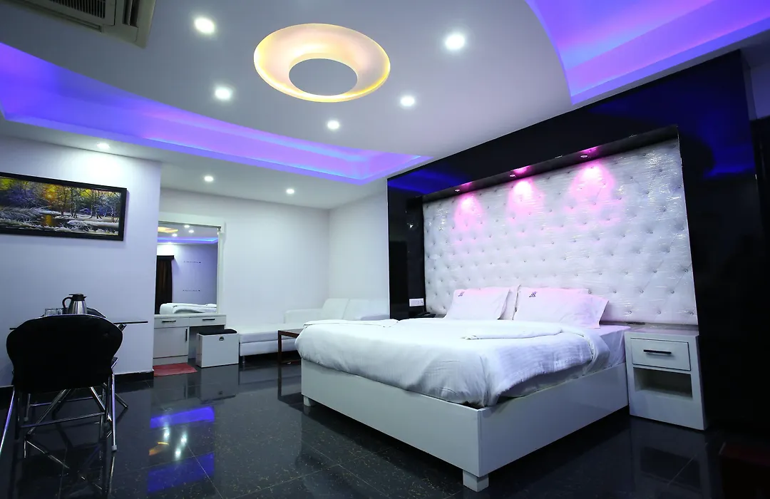 Hotel Rr International-1