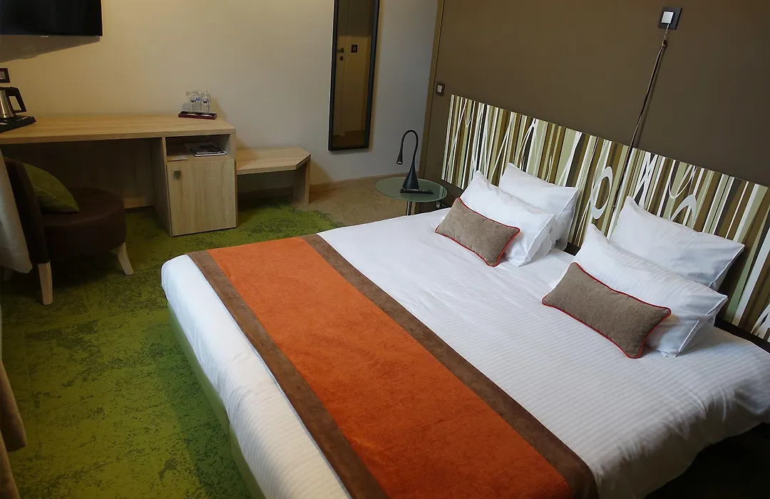 Hotel Du Parc Ath-1
