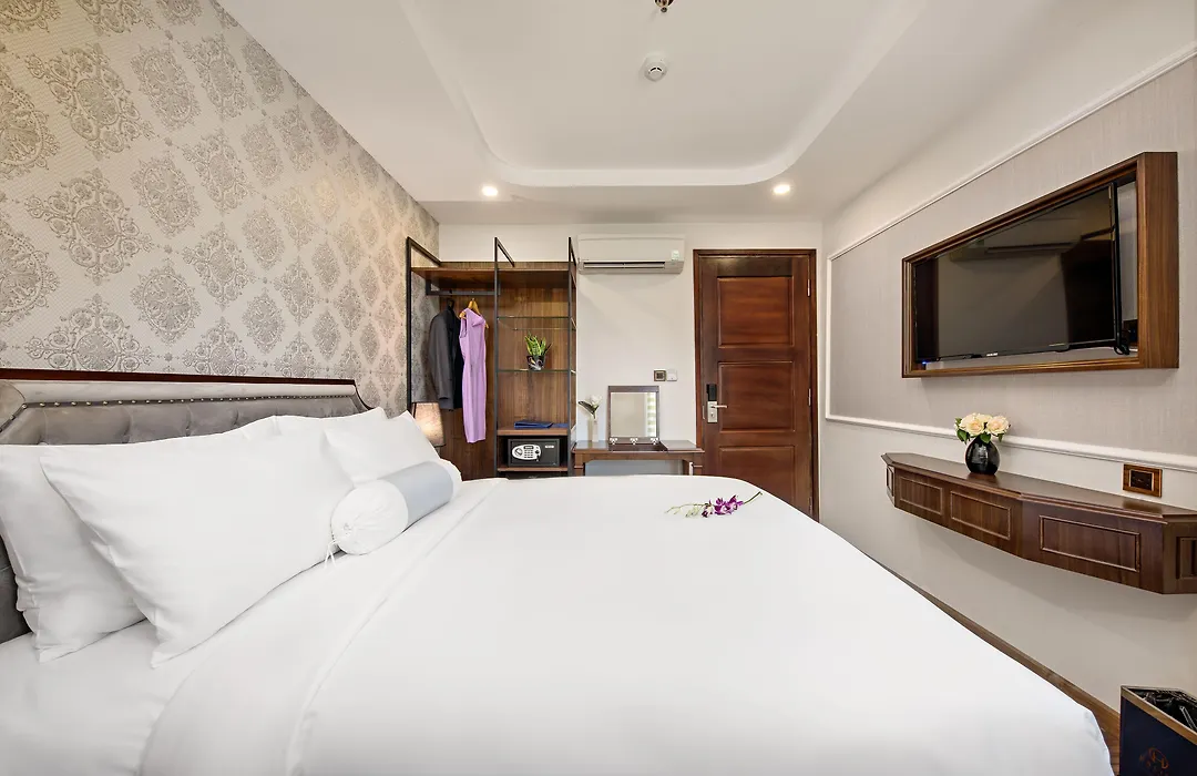 Halina Hotel And Apartment-1