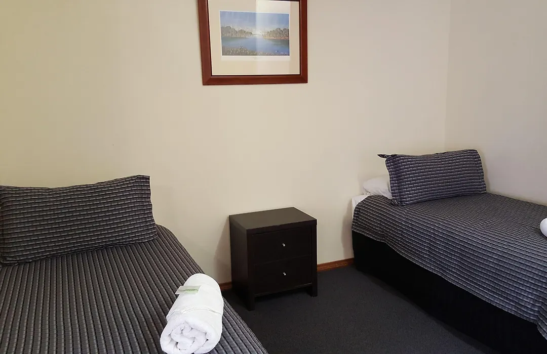 Gateway Motor Inn-1