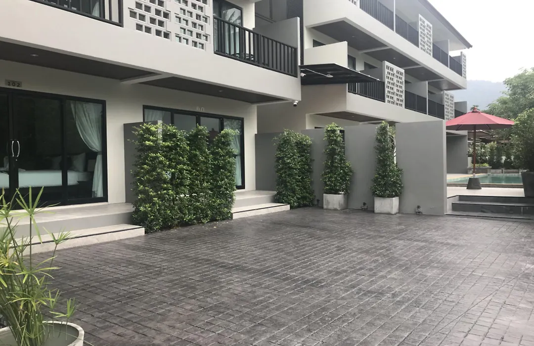 Amarina Green-1