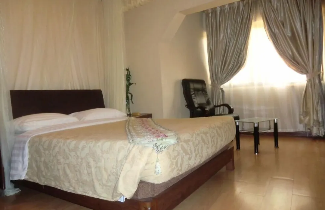Fang Fang Hotel-1
