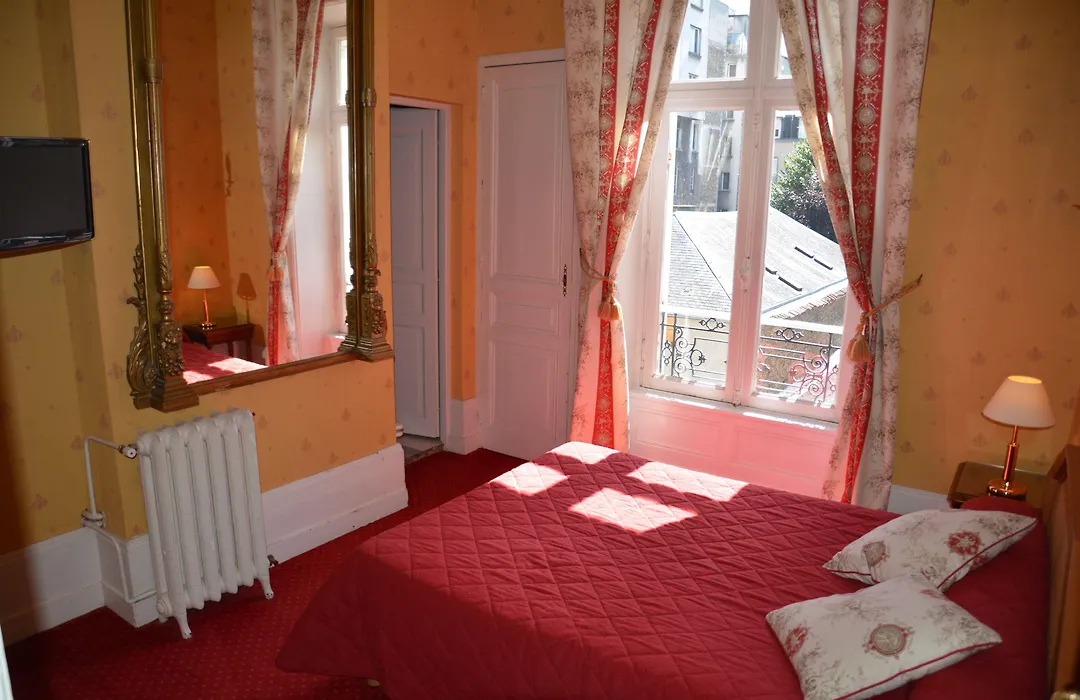 Hotel De Paris, Hotel Particulier Du XIX-1