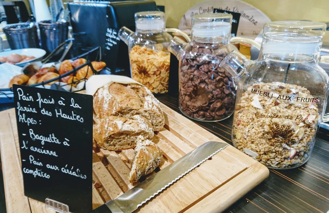Best Western Journel Nice Saint-Laurent-Du-Var-1