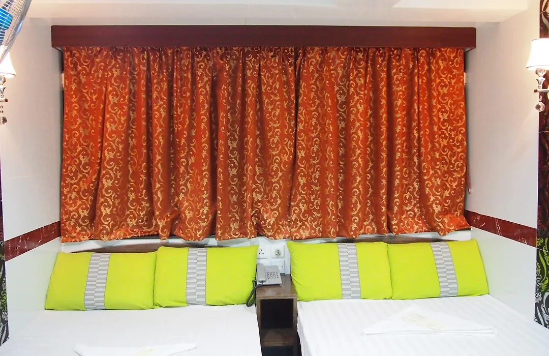 Premium Lounge-1