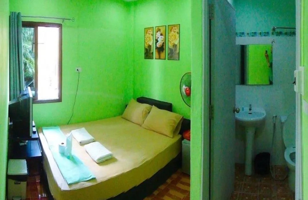 Booking Center Guesthouse-1