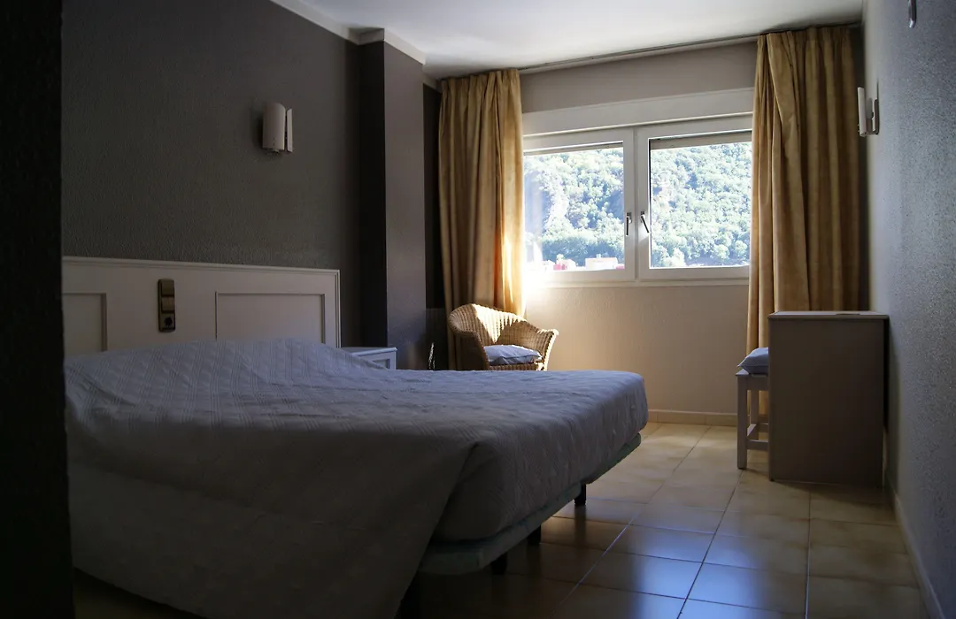 Hotel Font Del Marge-1