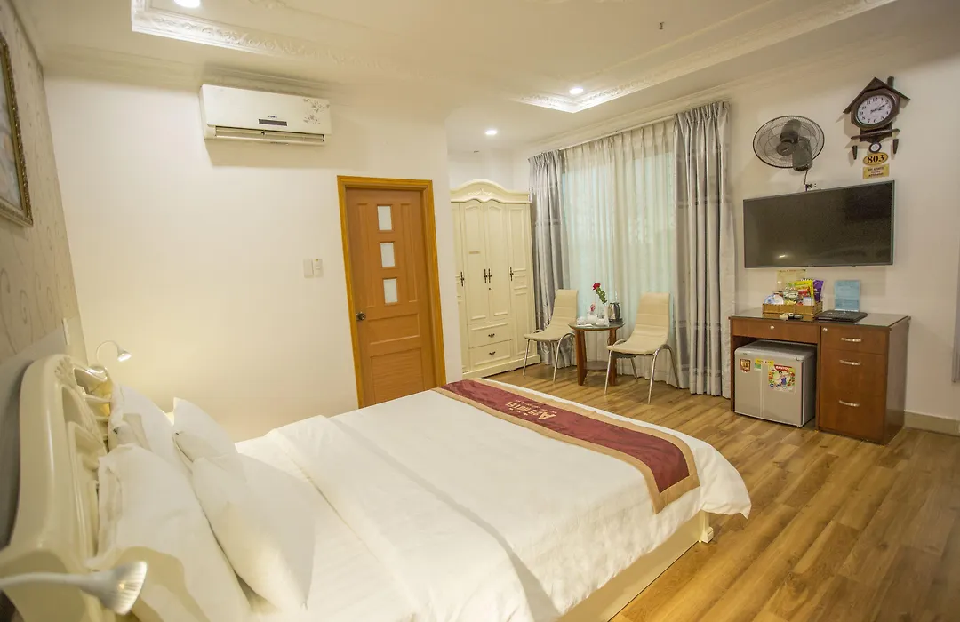 Dahlialand Saigon Hotel & Swimming Pool-1