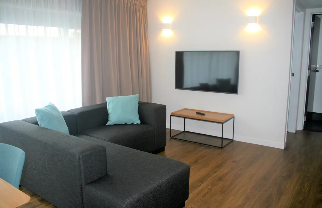 No. 9 Hotel-1