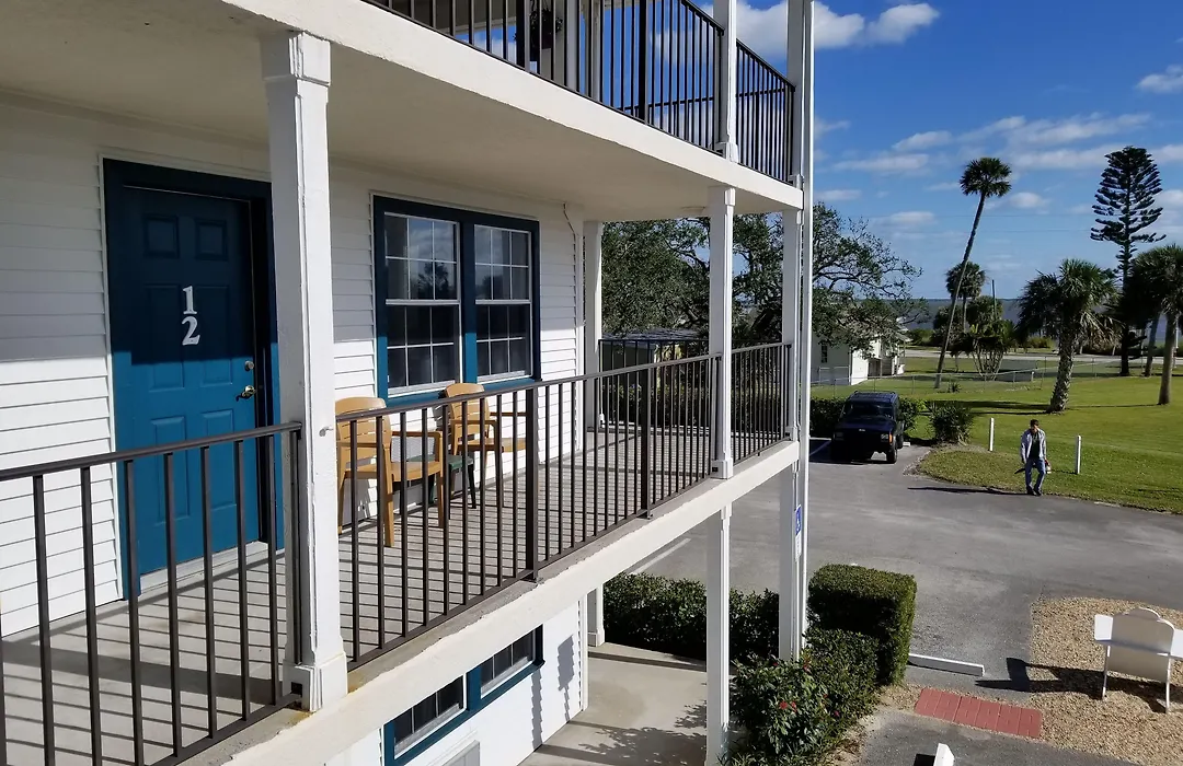 Davis House Inn-1