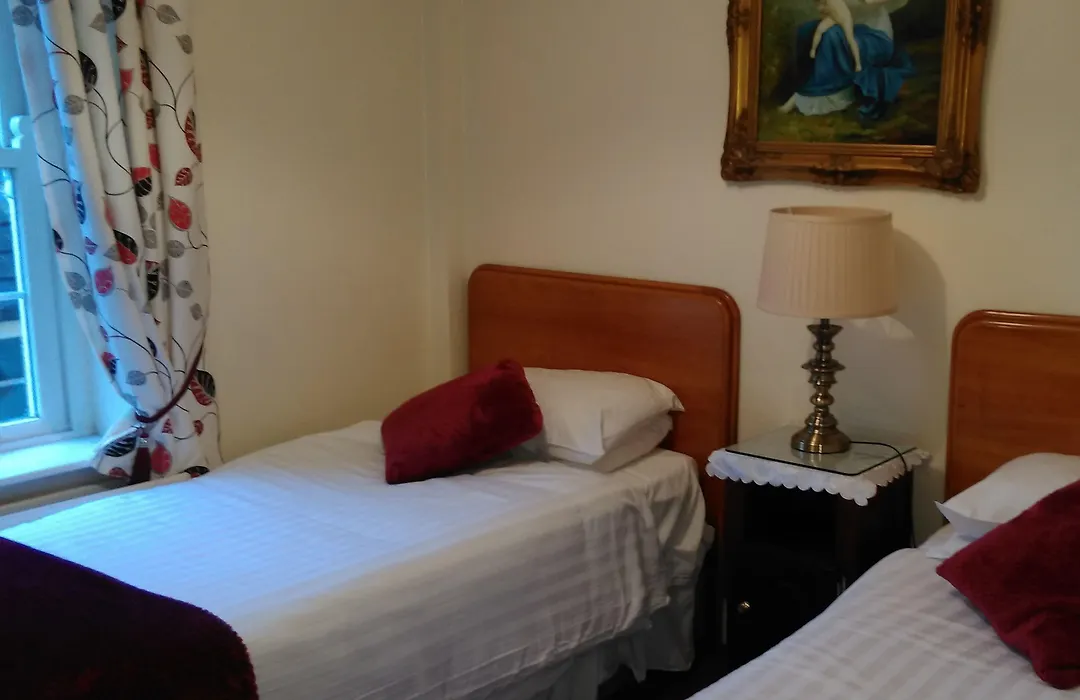 Fennessy'S Hotel-1