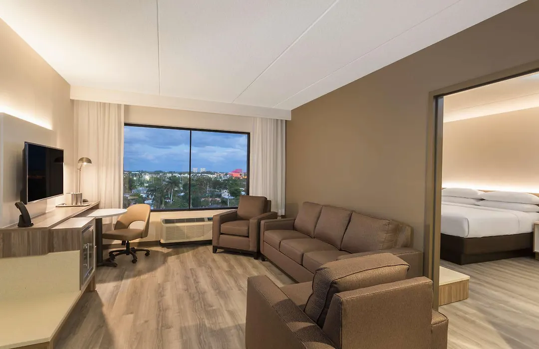 Wyndham Garden Ft Lauderdale Airport & Cruise Port-1