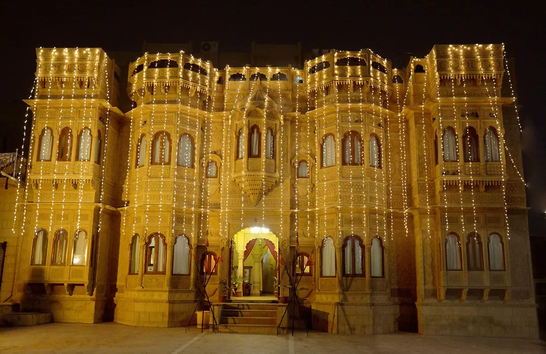 Hotel Lal Garh Fort And Palace-1