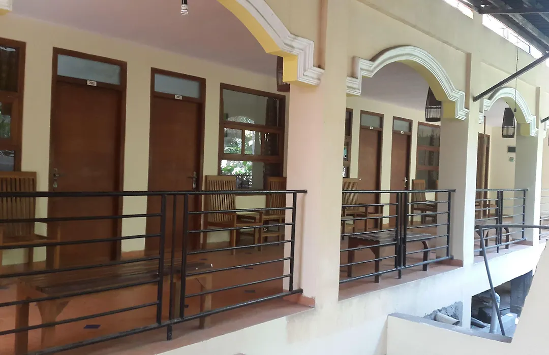 Centro Bajo Hotel & Resto-1