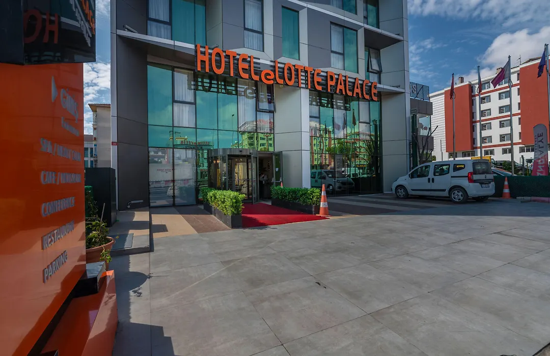 Land Park Hotel-1