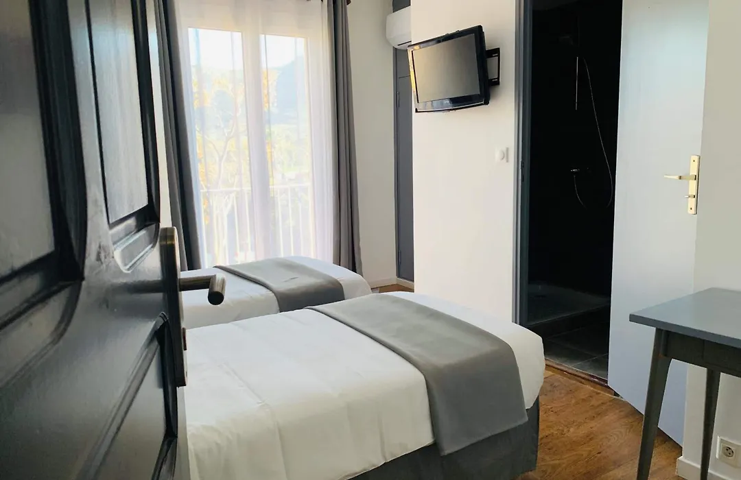 Hotel Les Arbousiers-1
