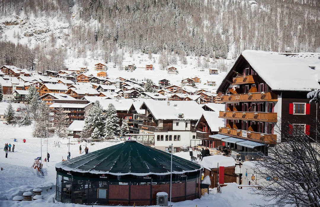 Hotel The Larix Ski-In Ski-Out-1