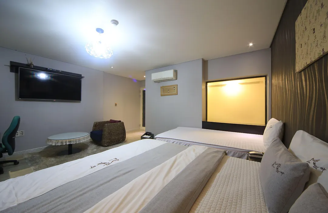 Busan H-Avenue Hotel Seomyeon Station-1