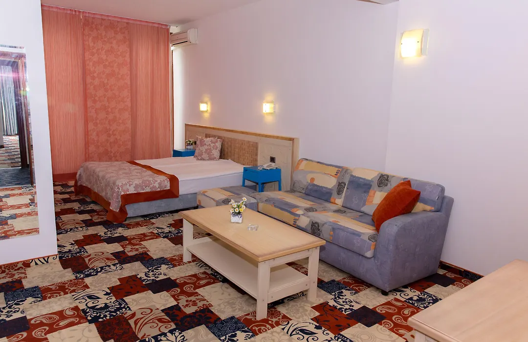 Hotel Koral-1