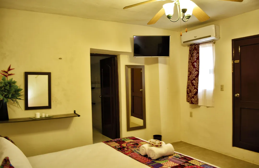 Balamku Hotel Petit-1