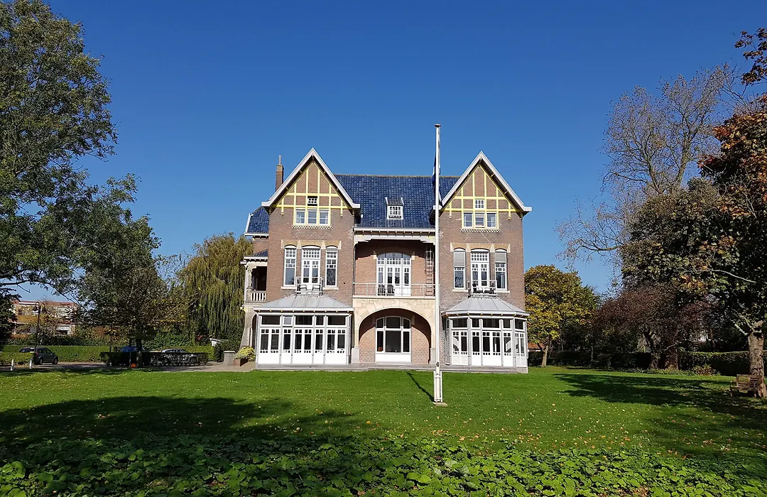 Rijksmonument Hotel De Sprenck - Including Free Private Parking-1