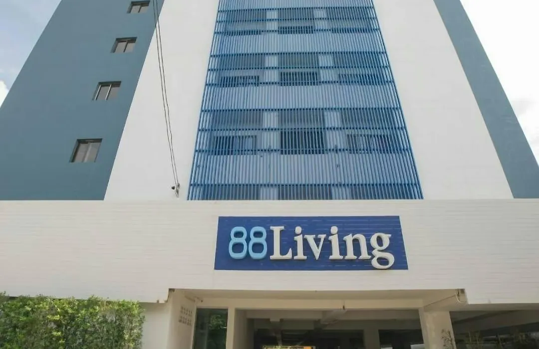 88 Living-1