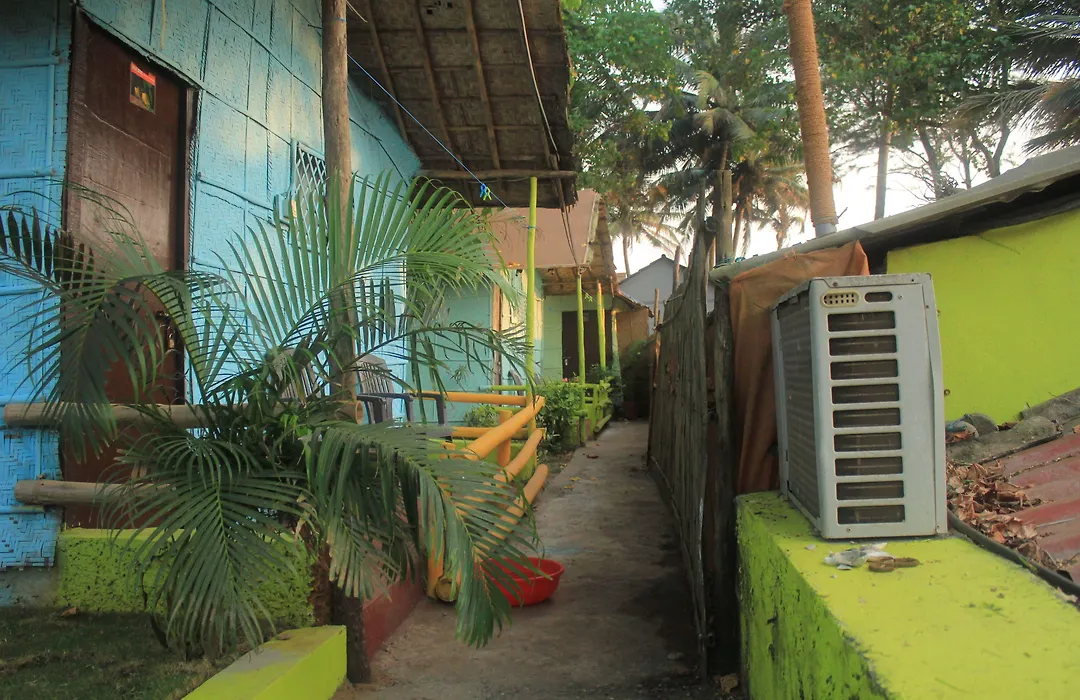 Sunset & Waves Resort, Mandrem Beach-1