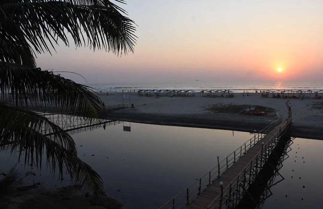 Sunset & Waves Resort, Mandrem Beach-1