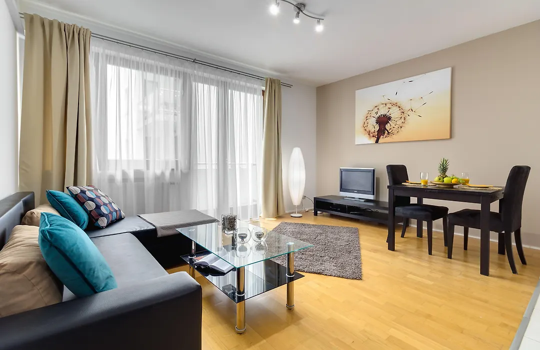 Quality Point Apartments 0-24 Reception-1