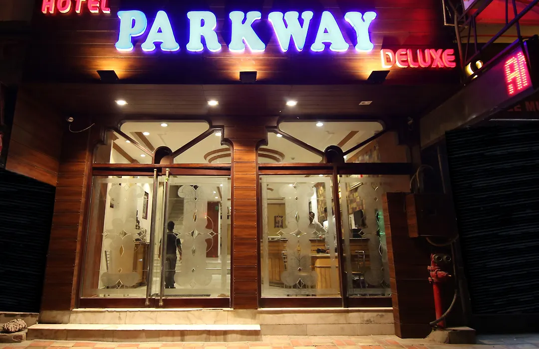 Hotel Parkway Deluxe-1