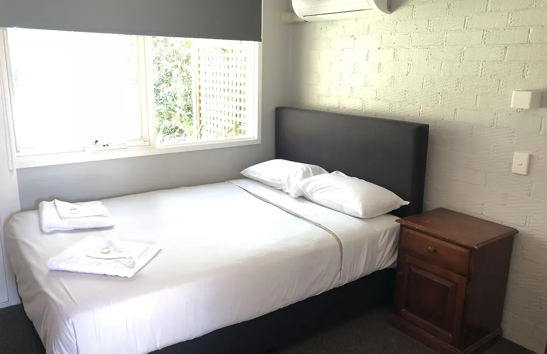 Bateau Bay Hotel-1