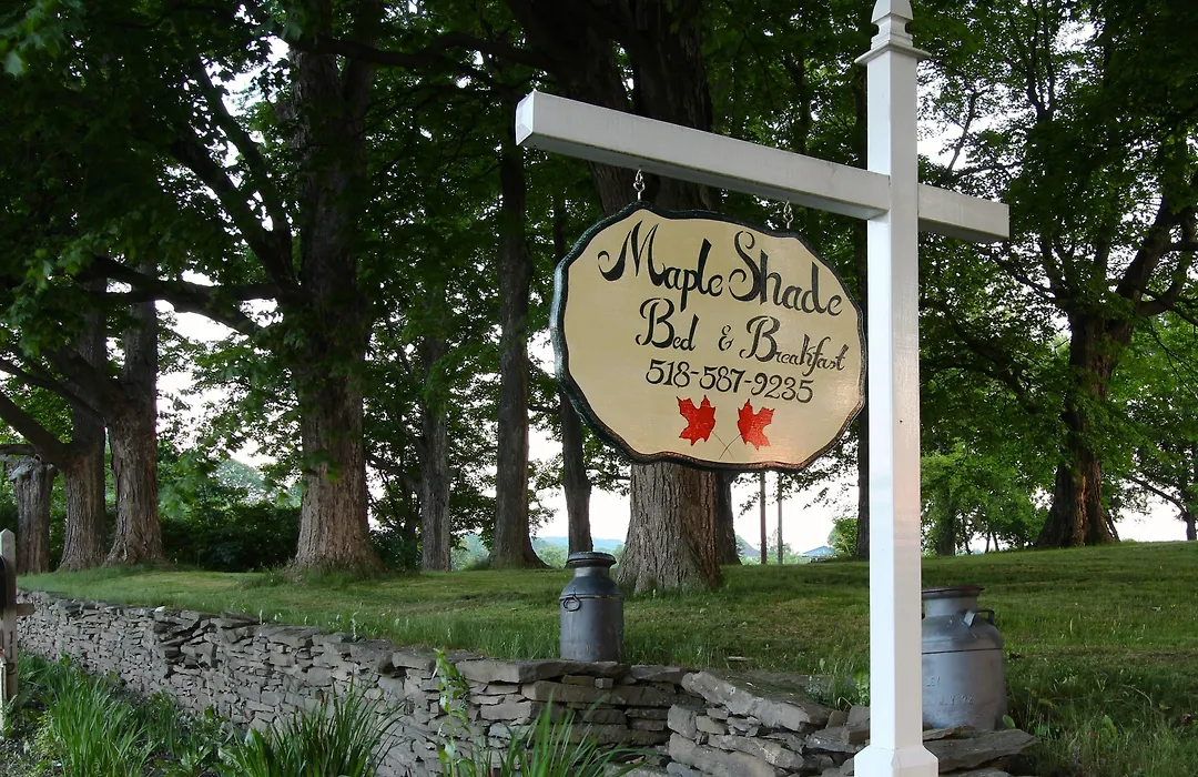 Maple Shade Bed & Breakfast-1