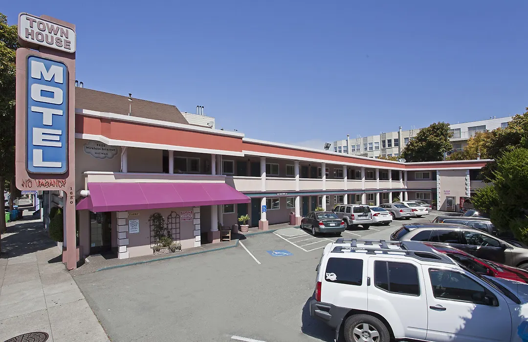 Town House Motel-1