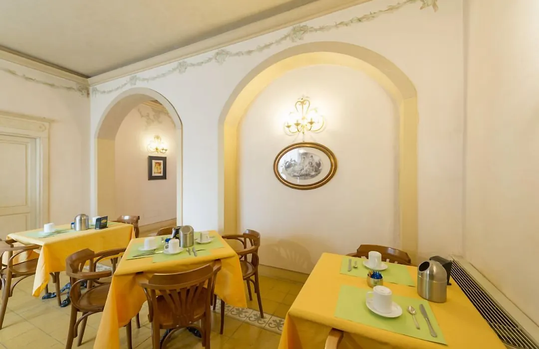 Hotel Moderno-1