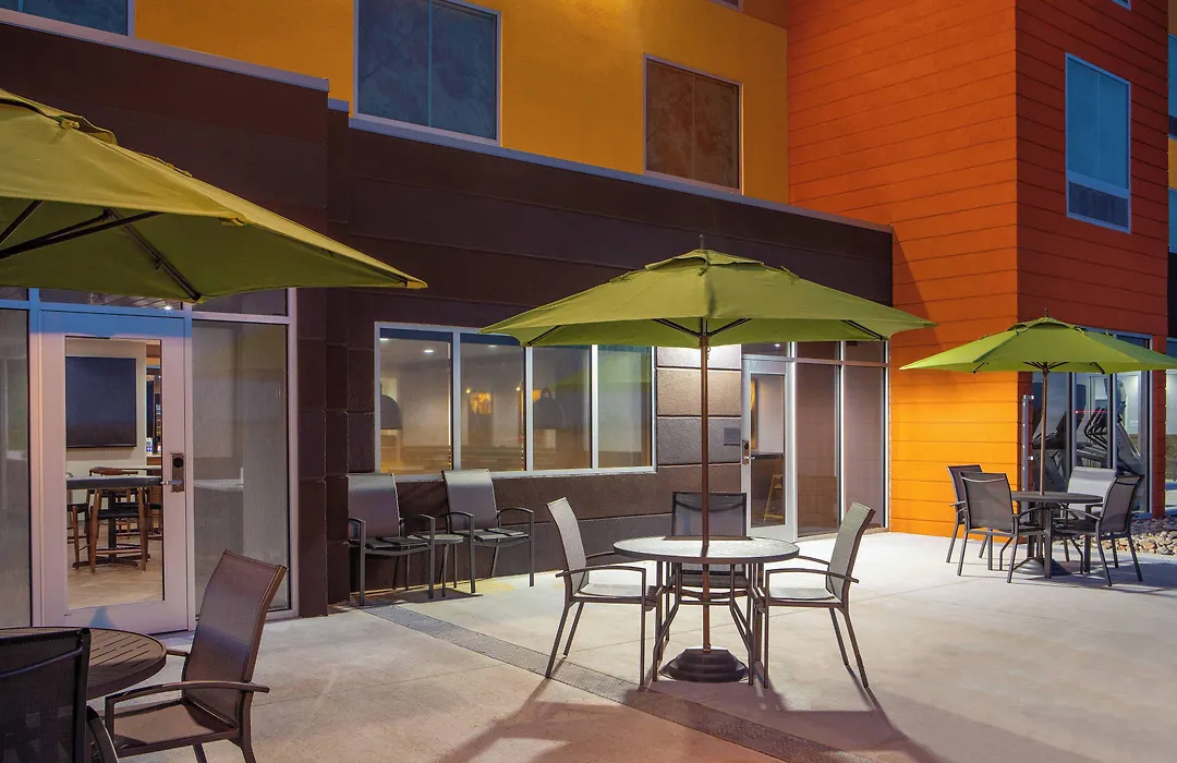 Fairfield Inn & Suites By Marriott Mcpherson-1