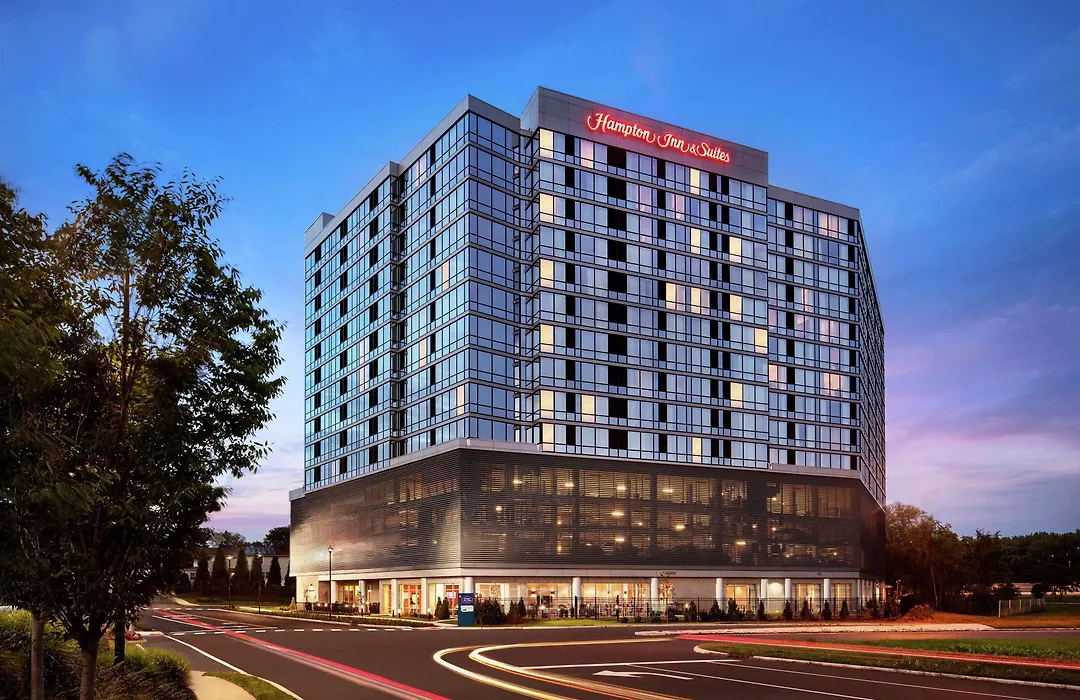 Hampton Inn & Suites Teaneck/Glenpointe-1